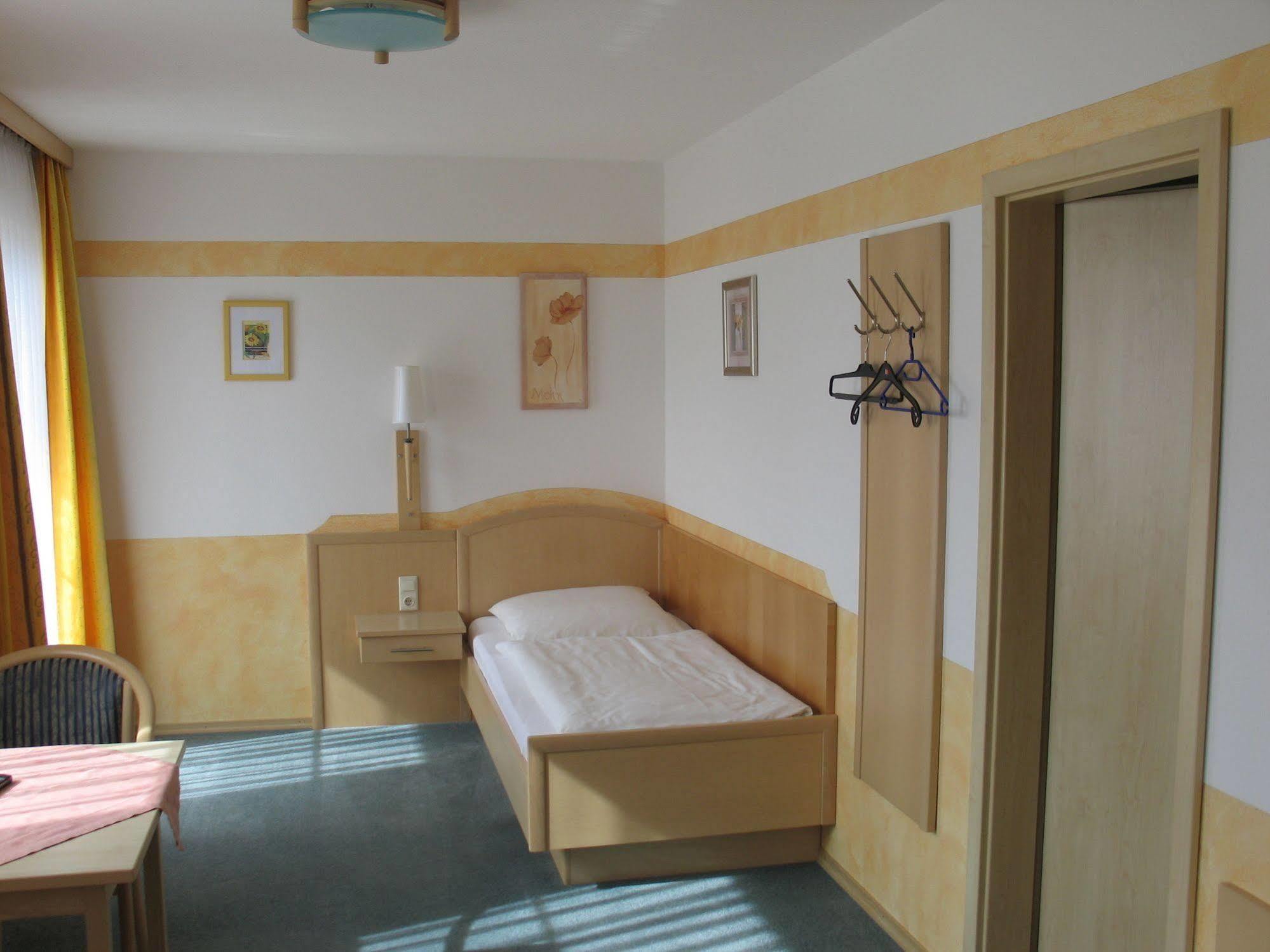 Hotel Garni Hopfengold Вольнцах Экстерьер фото