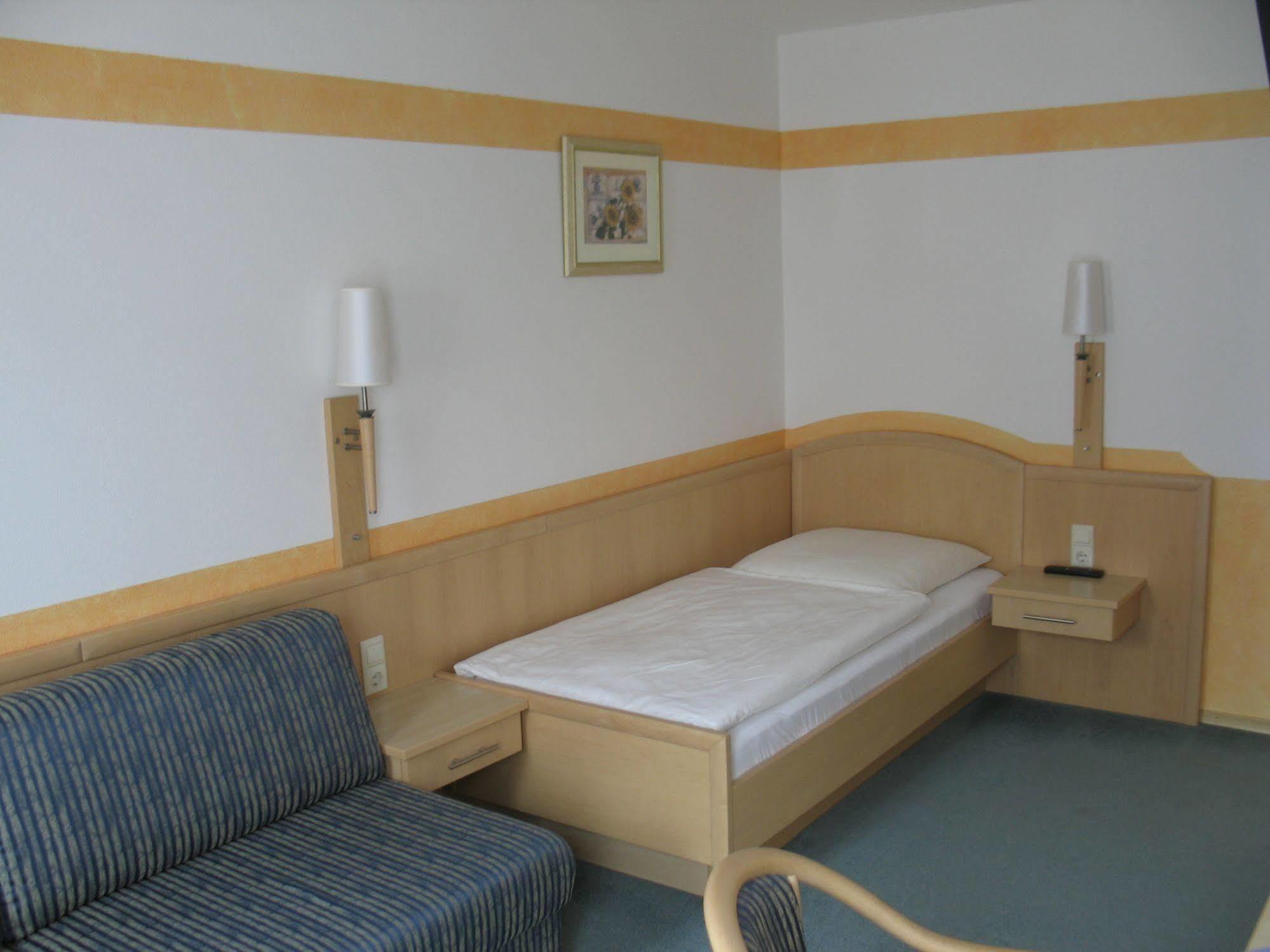 Hotel Garni Hopfengold Вольнцах Экстерьер фото