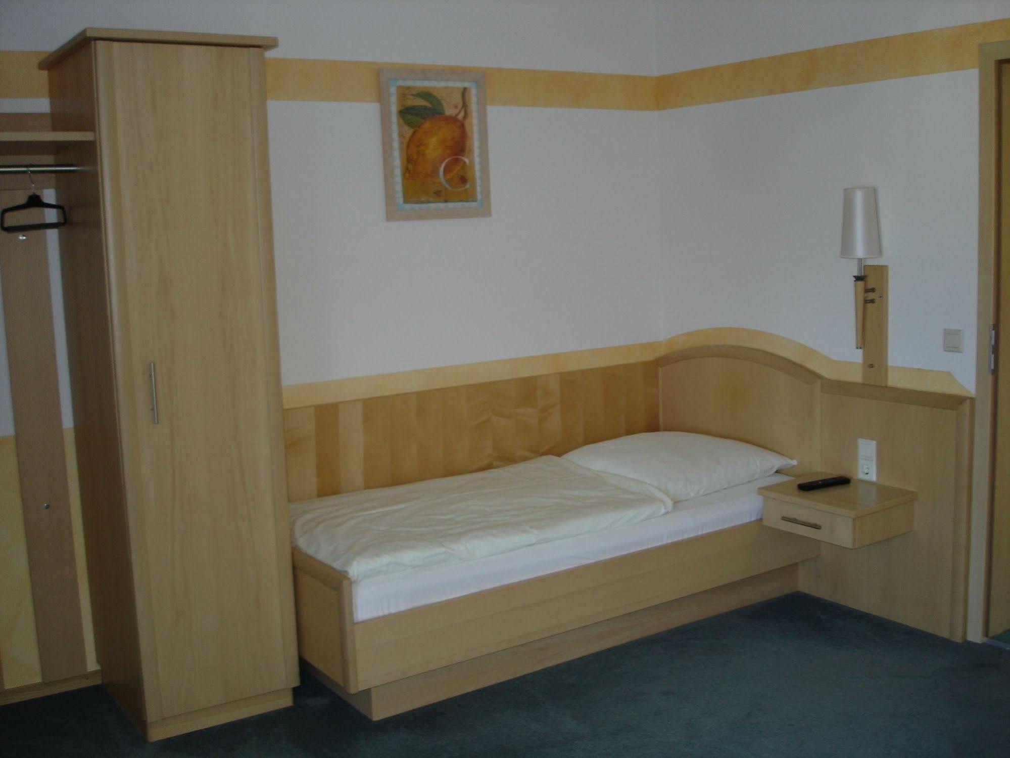 Hotel Garni Hopfengold Вольнцах Экстерьер фото