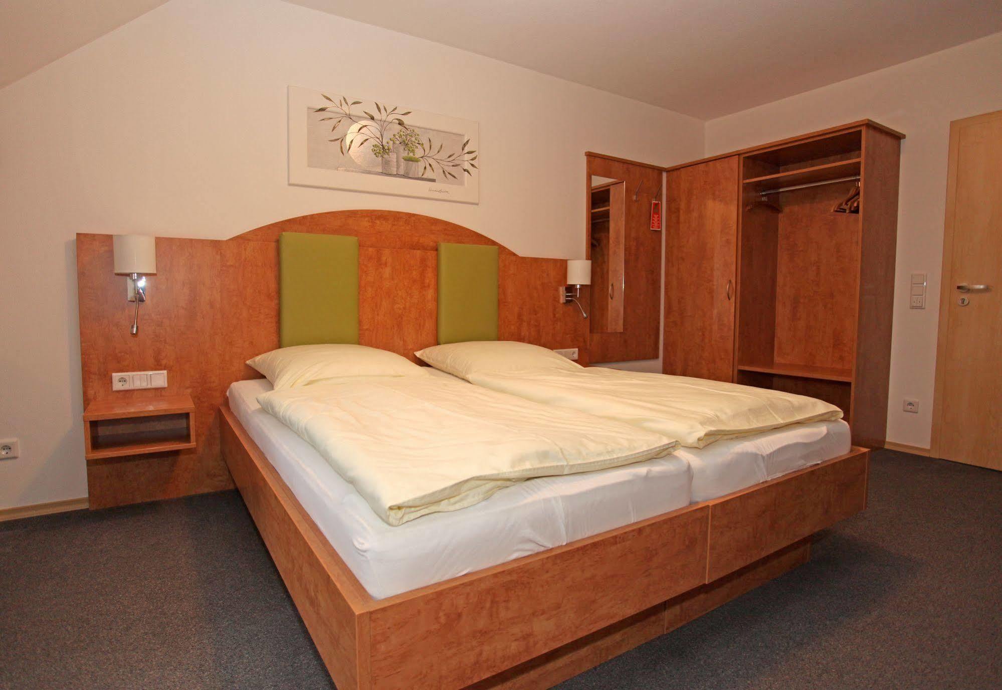 Hotel Garni Hopfengold Вольнцах Экстерьер фото