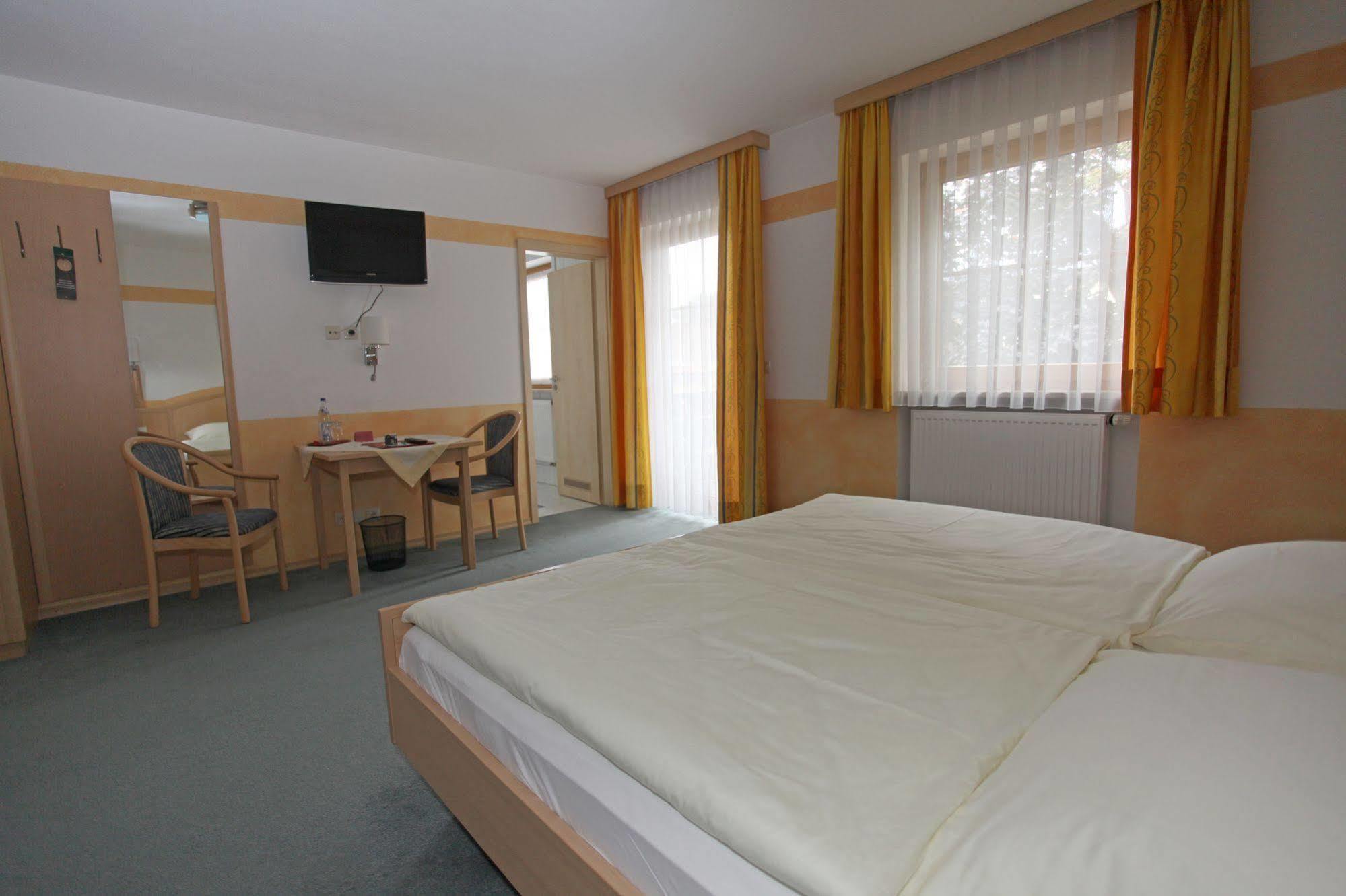 Hotel Garni Hopfengold Вольнцах Экстерьер фото