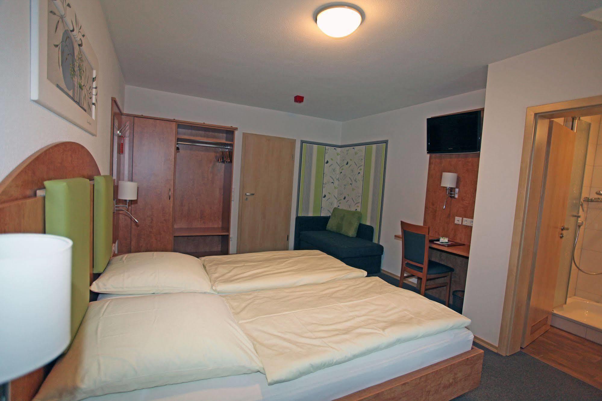 Hotel Garni Hopfengold Вольнцах Экстерьер фото